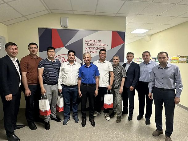 Посещение ООО "НПО САУТ" делегацией АО «Узбекистон Темир Йуллари»